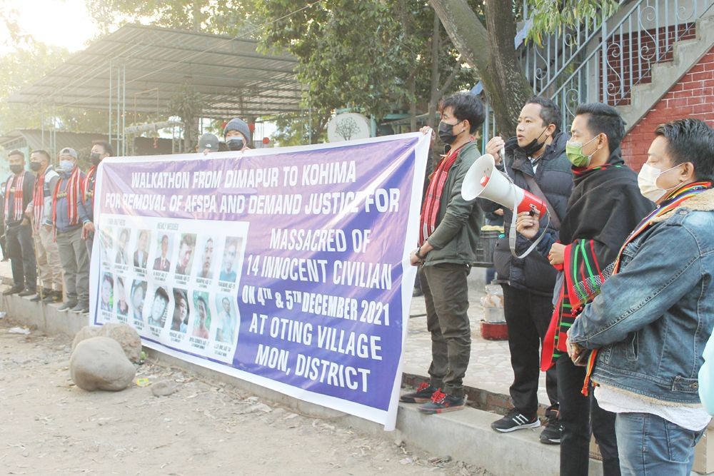 The two-day ‘March Against AFSPA’ from Dimapur to Kohima, covering nearly 70 kilometre begin on January 10 morning from Dimapur. Rev Dr Ellen Konyak led in scripture reading and prayer to start the March for the Repeal of the AFSPA at Supermarket, Dimapur. Apart from the starting point, volunteers joined the march along the way in a show of solidarity. After a night halt in Piphema, the march will resume on 6:00 am, January 11, and head towards Kohima, where they would be received by public and other organisations, before proceeding to the Raj Bhavan to submit a memorandum. The march is being organised by like-minded citizens to protest the Armed Forces Special Powers Act (AFSPA), 1958. (Morung Photo)